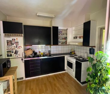 Heljestrandsgatan, Eskilstuna - Photo 2