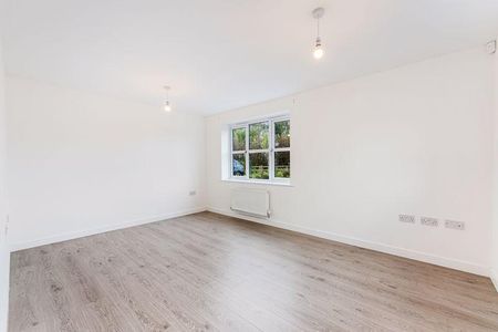 3 bedroom detached house to rent - Photo 4