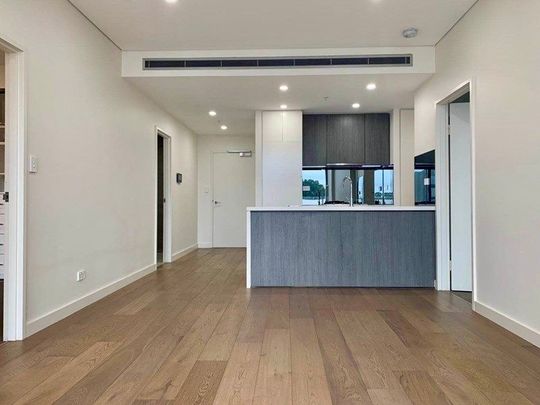 Spacious 2 bedrooms apartment in the heart of Waterloo - Photo 1