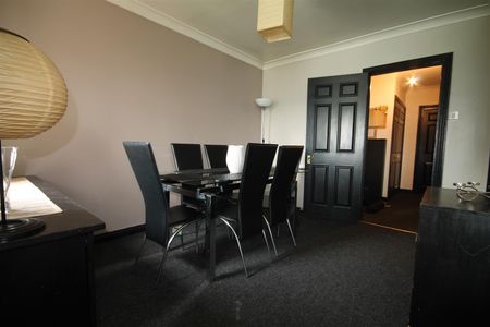 Sloane Court, Jesmond - Photo 2