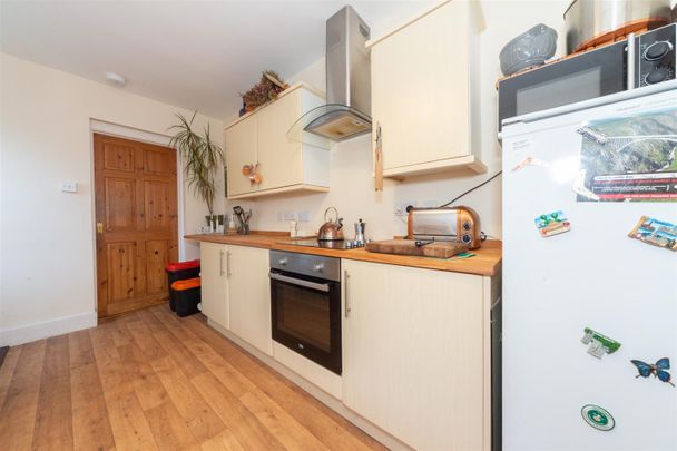 2 Bed End Terrace, Ferndale Road, LU1 - Photo 1