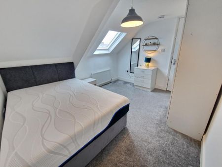 1 bedroom in a house share to rent - Photo 5