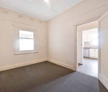 Character Maisonette - Blue Chip Beachside Location (Possible 3rd B... - Photo 3