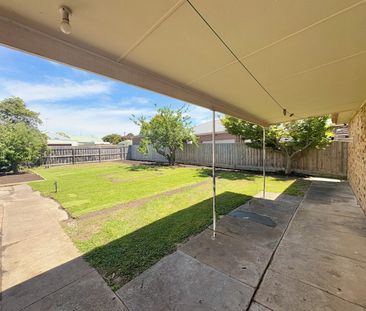 Charming Belmont Home in a Convenient Location - Photo 5