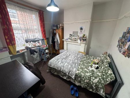 3 bedroom detached house to rent - Photo 2