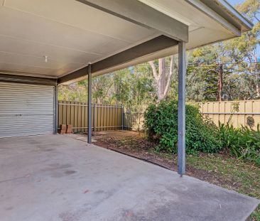 Well-appointed home in a neighbourhood filled with conveniences! - Photo 6