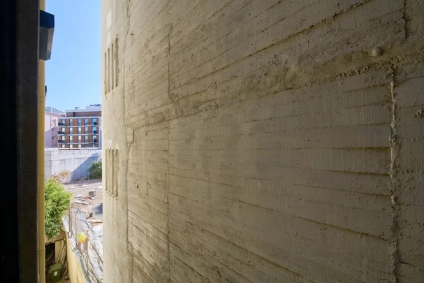 Avenida Duque dÁvila, Lisbon, Lisbon 1050-081 - Photo 1