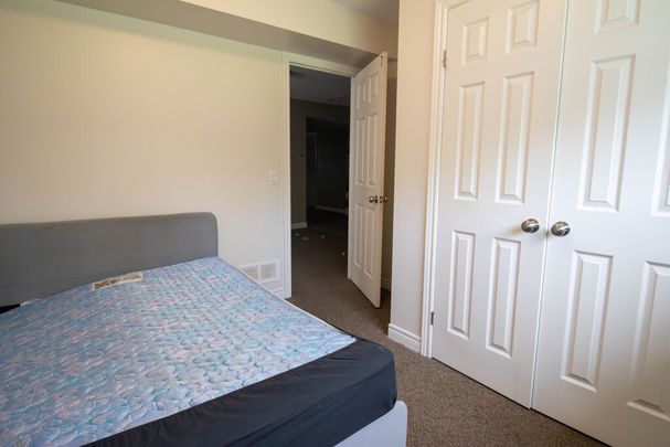 Room for Rent in Welland, perfect for Students or Young Professionals! - Photo 1