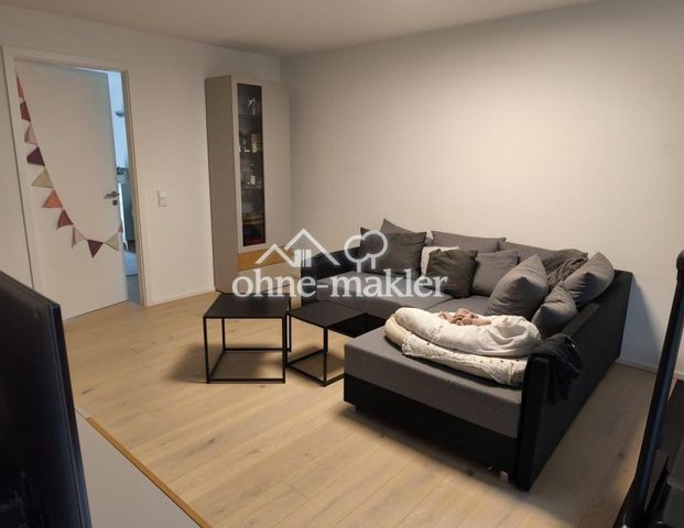 Neuwertige, zentrale 3 Zimmer-Whg mit Balkon, EBK und TG - Photo 1