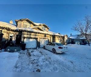 3 Bed 2.5 Bath Single Garage Home Fort Sask. - Photo 1