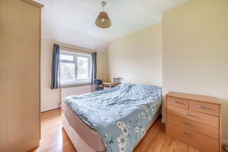 6 bedroom semi-detached house to rent - Photo 2