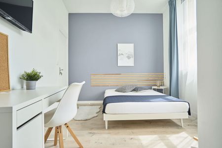 Beauvais D Roommate 7 Bedrooms at Amiens - Photo 2