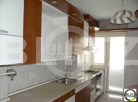 Inchiriere apartament 4 camere, 100 mp utili in zona de case - Photo 3