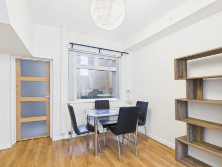 16 Colvil Street - Photo 4