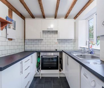 2 bedroom terraced house to rent - Photo 3