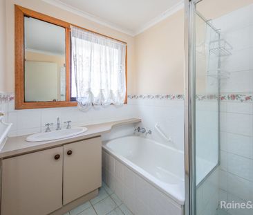 Perfect Sunbury Location! - Photo 6