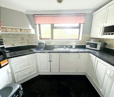 Terraced House to rent on - Photo 2