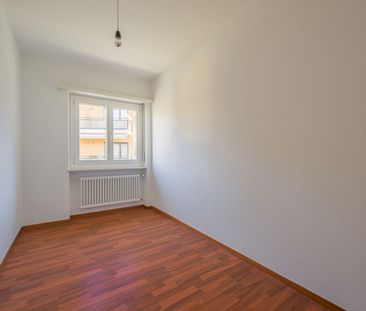 ACCOGLIENTE 5.5 LOCALI CON GIARDINO PRIVATO | COSY 5.5-ROOM APARTME... - Foto 3