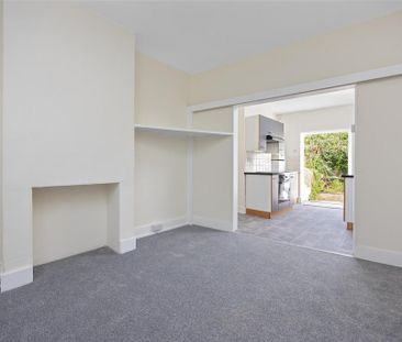 4 bedroom terraced house to rent - Photo 1