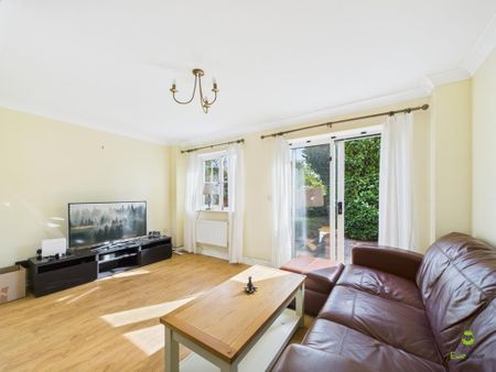 4 bedroom terraced house to rent - Photo 5