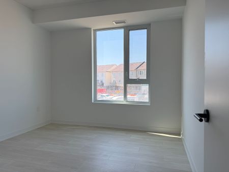 For Lease - 4878 Powers Common Unit# 211, Burlington, Ontario - Photo 3