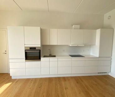 Moderne 3-værelses lejlighed med udsigt i Nørresundby - Foto 4