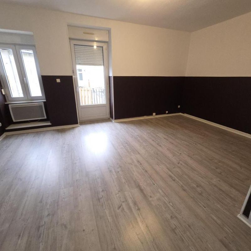 Location Appartement 4 pièces 75m² LE CREUSOT 71200 - Photo 1