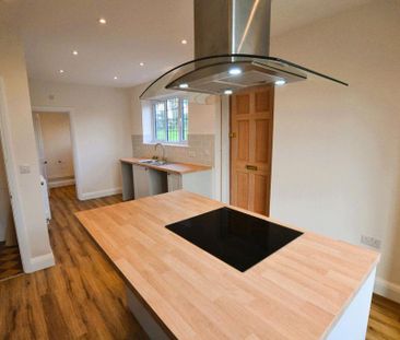 4 bedroom detached house to rent - Photo 6