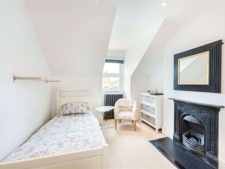 Beautifully presented 5 bedroom house with stunning finishes throughout. - Photo 4