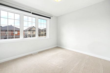 For Lease - 122 Lynn Coulter Street, Barrhaven, Ontario - Photo 5