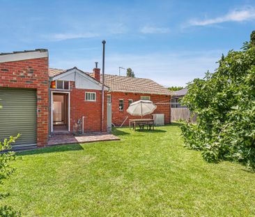 52 Kenneth Street, Sandringham VIC 3191 - House For Rent | Domain - Photo 2