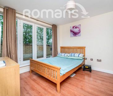 3 bedroom flat to rent - Photo 4