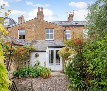 3 bedroom semi-detached house to rent - Photo 3