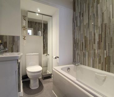 2 bedroom terraced house to rent - Photo 3