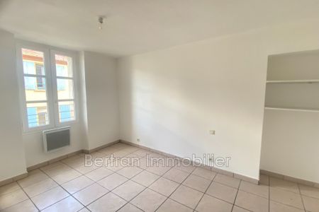 Location Appartement 2 pièces 36m² RIVESALTES 66600 - Photo 2