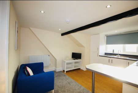 2 bed apartment to rent in Northumberland Place, Teignmouth, TQ14 - Photo 2
