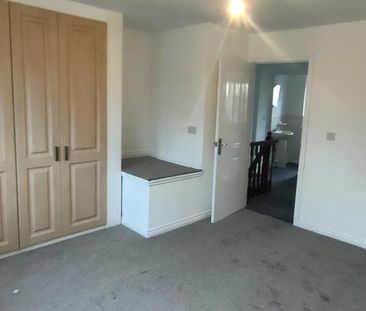 3 bedroom semi-detached house to rent - Photo 6