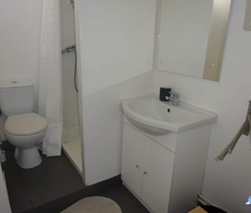 Location Appartement 2 pièces 42m² COURBEVOIE 92400 - Photo 4