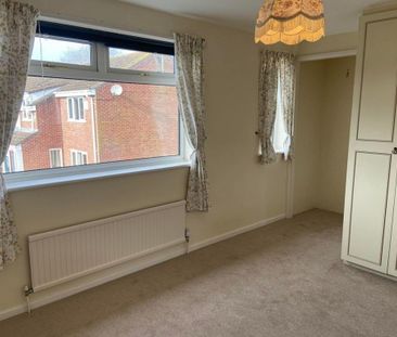 3 bedroom link detached house to rent - Photo 2