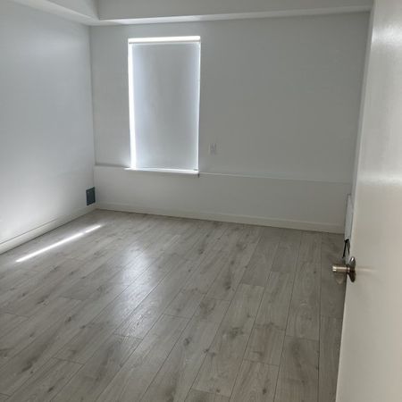 Gary Manor - Photo 3