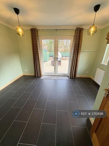 4 bedroom bungalow to rent - Photo 2