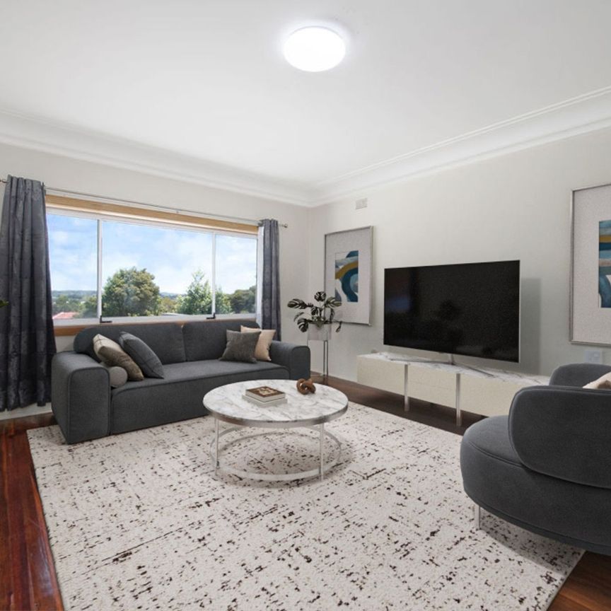 SIZE OF A HOUSE, CONVENIENCE OF A UNIT price includes gas and water - Photo 1