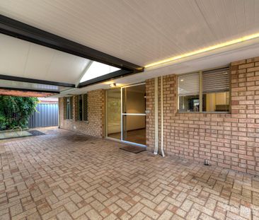 6 Holley Place, Marangaroo WA 6064 - Photo 3