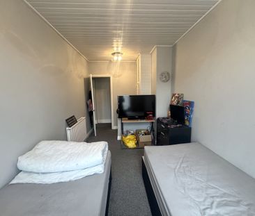 Mill Street, Bradford, Wibsey - Photo 6