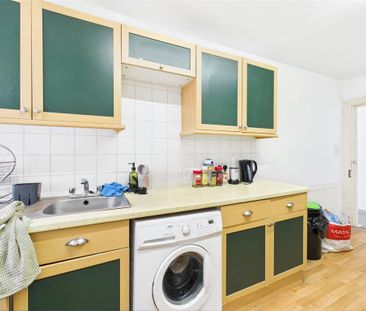 3 bedroom apartment to rent - Photo 3