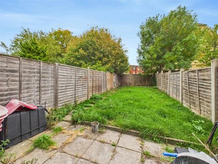 2 bedroom terraced house to rent - Photo 5