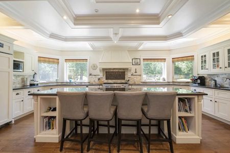 24390 63 Avenue apartment — Langley Township, BC (5-Bedroom) - 5 Bedroom - Photo 5
