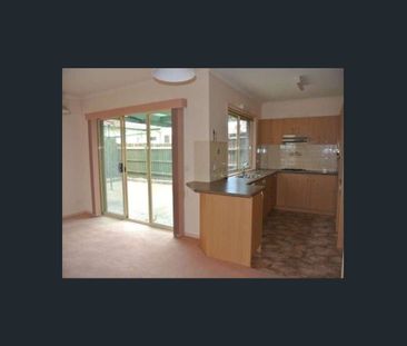 Comfort and Convenience in Glenroy - Photo 4