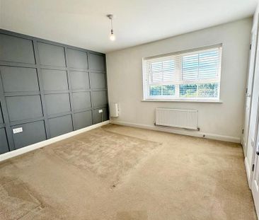 2 bedroom semi-detached house to rent - Photo 4