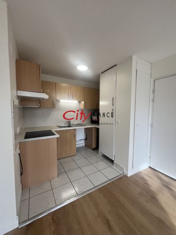 Location Appartement 3 pièces 59m² ST GERMAIN EN LAYE 78100 - Photo 2